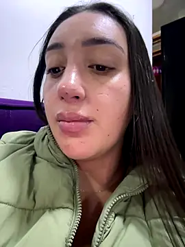 Snapshot of Hannahoff chatting on September 2025 10:13:02 PM Hannahoff online show from September 2025 10:13:02 PM