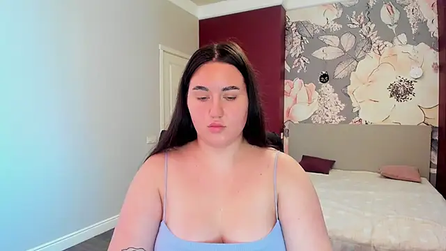 Snapshot of Roxie_Bradley chatting on November 2025 07:51:01 AM Roxie Bradley online show from November 2025 07:51:01 AM