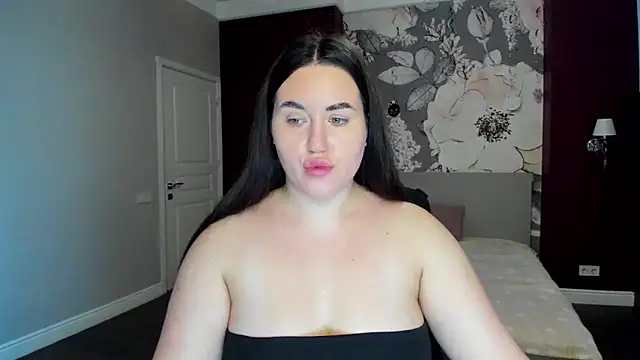 Roxie Bradley online show from December 2025 06:33:01 AM