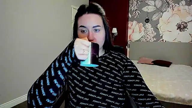 Roxie Bradley online show from February 2026 06:40:02 AM