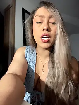 Im sophiie online show from February 2026 06:25:02 AM