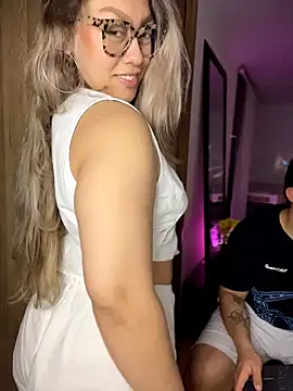 Im sophiie online show from March 2026 08:26:33 AM