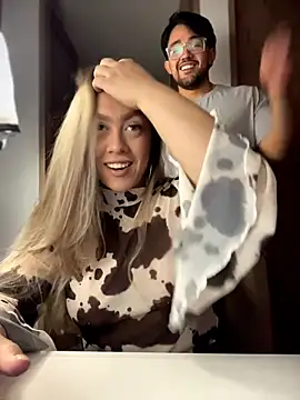 Im sophiie online show from April 2026 06:44:01 AM