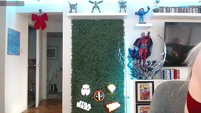 Snapshot of Vixen_Lockheart chatting on November 2025 05:44:02 PM Vixen Lockheart online show from November 2025 05:44:02 PM