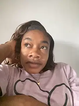 Snapshot of _yisela_ chatting on December 2025 09:44:01 PM yisela online show from December 2025 09:44:01 PM