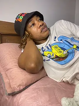 Snapshot of _yisela_ chatting on January 2026 10:24:02 PM yisela online show from January 2026 10:24:02 PM