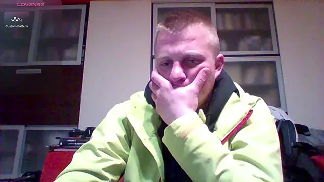 Matttthees online show from March 2025 07:35:01 PM