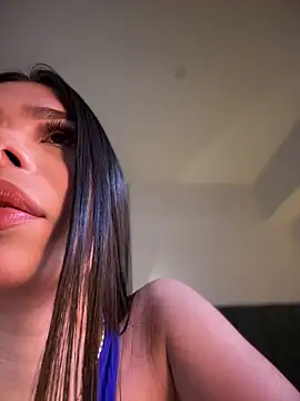 Snapshot of JanyLunaa chatting on January 2025 12:17:02 AM JanyLunaa online show from January 2025 12:17:02 AM