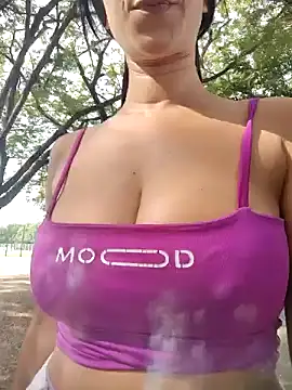 Snapshot of lady-rosse chatting on December 2024 01:59:02 PM lady-rosse online show from December 2024 01:59:02 PM