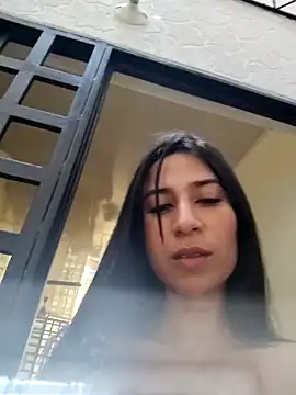 Snapshot of lady-rosse chatting on December 2024 10:20:01 PM lady-rosse online show from December 2024 10:20:01 PM