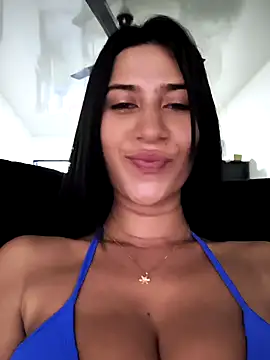 Snapshot of lady-rosse chatting on January 2025 10:24:01 PM lady-rosse online show from January 2025 10:24:01 PM