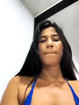 Snapshot of lady-rosse chatting on February 2025 12:49:02 AM lady-rosse online show from February 2025 12:49:02 AM