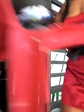 Snapshot of lady-rosse chatting on February 2025 08:48:02 PM lady-rosse online show from February 2025 08:48:02 PM