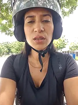 Snapshot of lady-rosse chatting on March 2025 10:04:02 PM lady-rosse online show from March 2025 10:04:02 PM