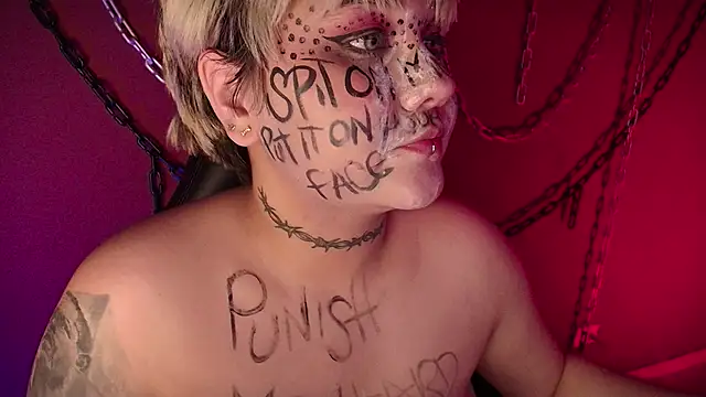 Snapshot of Laura_takint chatting on December 2024 09:08:02 PM Laura takint online show from December 2024 09:08:02 PM