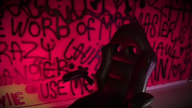 Snapshot of Laura_takint chatting on February 2025 04:02:01 PM Laura takint online show from February 2025 04:02:01 PM