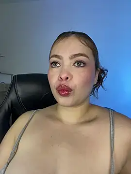 Snapshot of Liza_1 chatting on November 2025 12:27:01 PM Liza 1 online show from November 2025 12:27:01 PM