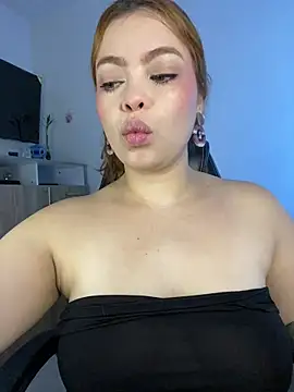 Snapshot of Liza_1 chatting on November 2025 03:08:02 PM Liza 1 online show from November 2025 03:08:02 PM