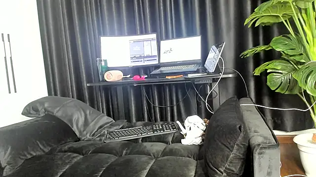 naughty bigass online show from March 2026 08:14:01 PM