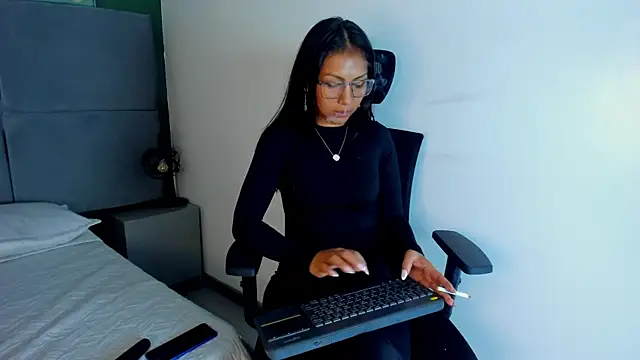 Snapshot of Tracy_lambo chatting on March 2025 02:06:02 AM Tracy lambo online show from March 2025 02:06:02 AM