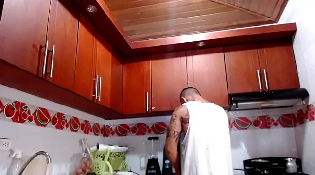 Snapshot of SimonRoberth chatting on January 2025 03:16:02 PM SimonRoberth online show from January 2025 03:16:02 PM