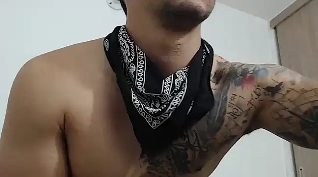 Snapshot of SimonRoberth chatting on March 2025 04:06:02 AM SimonRoberth online show from March 2025 04:06:02 AM