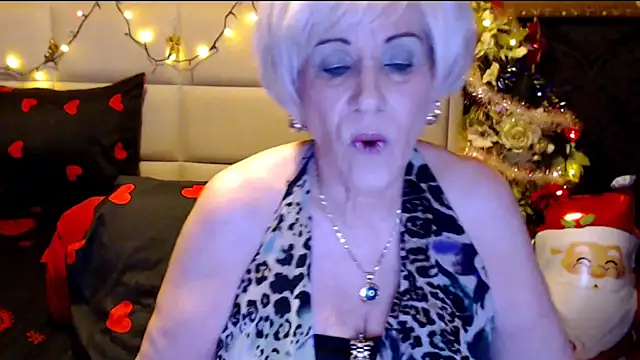 HappyWomanOn online show from December 2024 07:09:02 PM