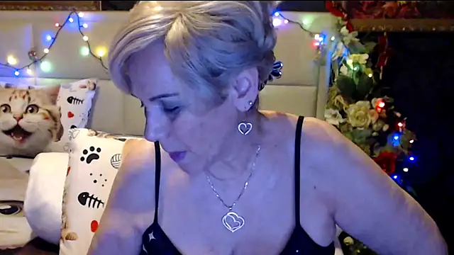 HappyWomanOn online show from February 2025 10:34:01 PM