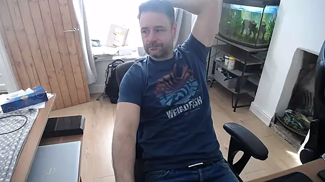 Snapshot of rob2810 chatting on March 2025 09:37:02 AM rob2810 online show from March 2025 09:37:02 AM