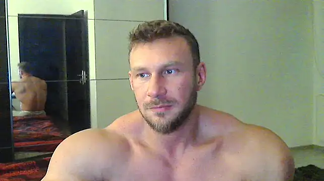 muscularkevin online show from December 2024 02:05:01 PM