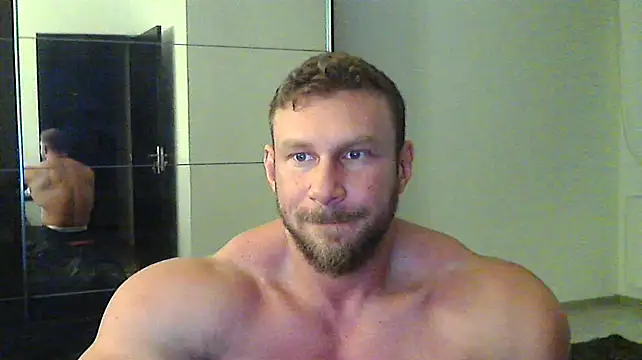 muscularkevin online show from December 2024 02:40:02 PM