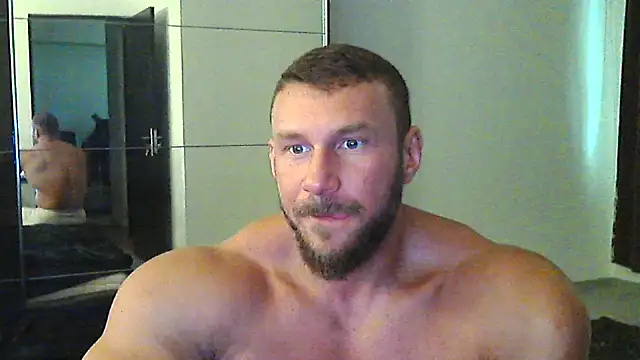 muscularkevin online show from September 2025 01:21:01 PM