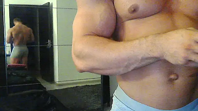 muscularkevin online show from September 2025 03:40:02 AM