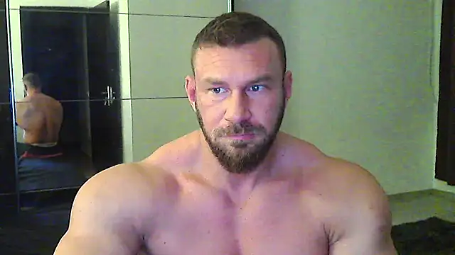 Snapshot of muscularkevin chatting on January 2026 04:39:02 AM muscularkevin online show from January 2026 04:39:02 AM