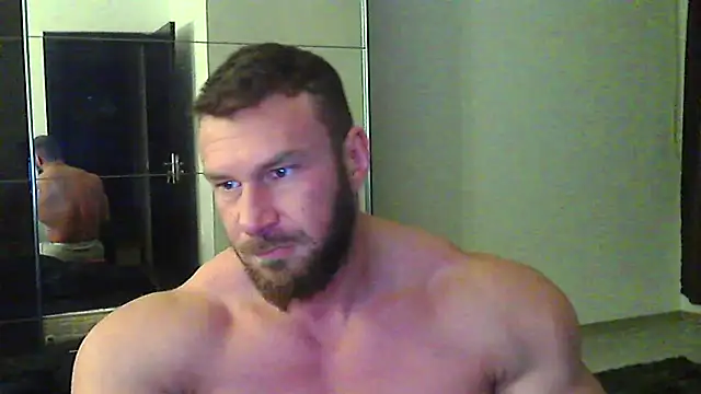 Snapshot of muscularkevin chatting on March 2026 04:40:01 AM muscularkevin online show from March 2026 04:40:01 AM