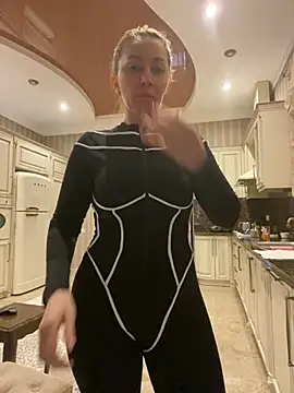 Amazoniiaa online show from January 2025 11:28:01 AM