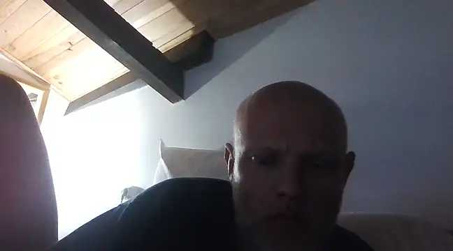 Snapshot of davigochi77bcn chatting on March 2025 10:31:02 PM davigochi77bcn online show from March 2025 10:31:02 PM