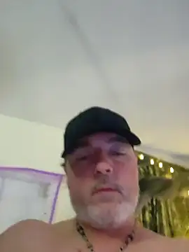 Snapshot of Hotredheadandtoungelasher chatting on December 2024 10:02:01 AM Hotredheadandtoungelasher online show from December 2024 10:02:01 AM