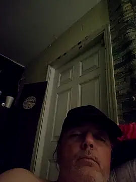 Snapshot of Hotredheadandtoungelasher chatting on April 2026 06:14:02 PM Hotredheadandtoungelasher online show from April 2026 06:14:02 PM