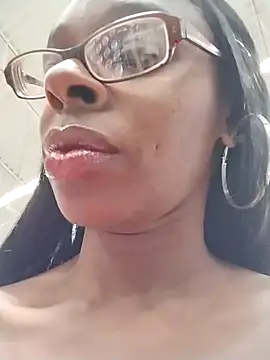 Snapshot of Jasmine_FullsShine chatting on November 2025 06:29:01 PM Jasmine FullsShine online show from November 2025 06:29:01 PM