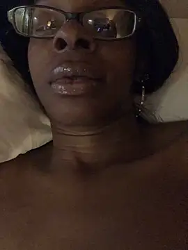 Snapshot of Jasmine_FullsShine chatting on November 2025 09:26:02 PM Jasmine FullsShine online show from November 2025 09:26:02 PM