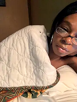 Snapshot of Jasmine_FullsShine chatting on November 2025 11:43:02 AM Jasmine FullsShine online show from November 2025 11:43:02 AM