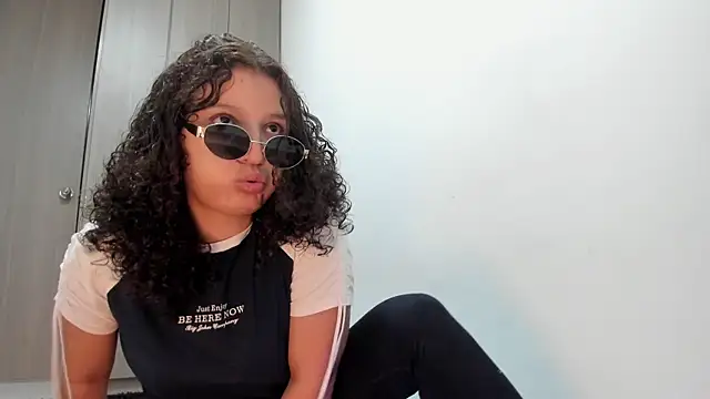 Snapshot of Cositarica_ chatting on October 2025 01:41:01 PM Cositarica online show from October 2025 01:41:01 PM