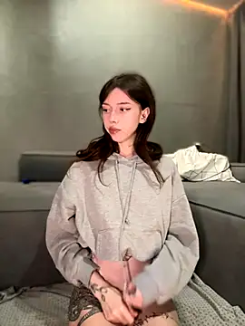 Snapshot of Bastet chatting on October 2025 06:04:01 PM Bastet online show from October 2025 06:04:01 PM