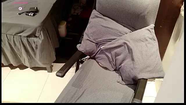 Snapshot of Canto-Dvng chatting on February 2025 05:12:01 AM Canto-Dvng online show from February 2025 05:12:01 AM