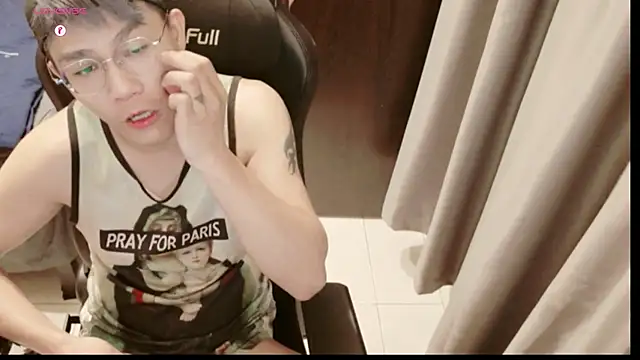 Snapshot of Canto-Dvng chatting on October 2025 08:45:02 AM Canto-Dvng online show from October 2025 08:45:02 AM