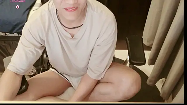 Snapshot of Canto-Dvng chatting on December 2025 01:17:02 PM Canto-Dvng online show from December 2025 01:17:02 PM