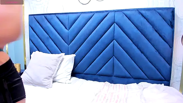 Snapshot of Sariitaa_ chatting on October 2025 03:56:02 PM Sariitaa online show from October 2025 03:56:02 PM