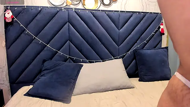 Snapshot of Sariitaa_ chatting on December 2025 02:45:02 PM Sariitaa online show from December 2025 02:45:02 PM