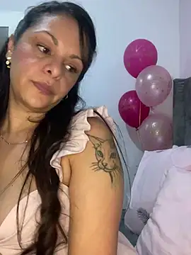 Snapshot of Kataliina chatting on March 2025 04:51:01 AM Kataliina online show from March 2025 04:51:01 AM